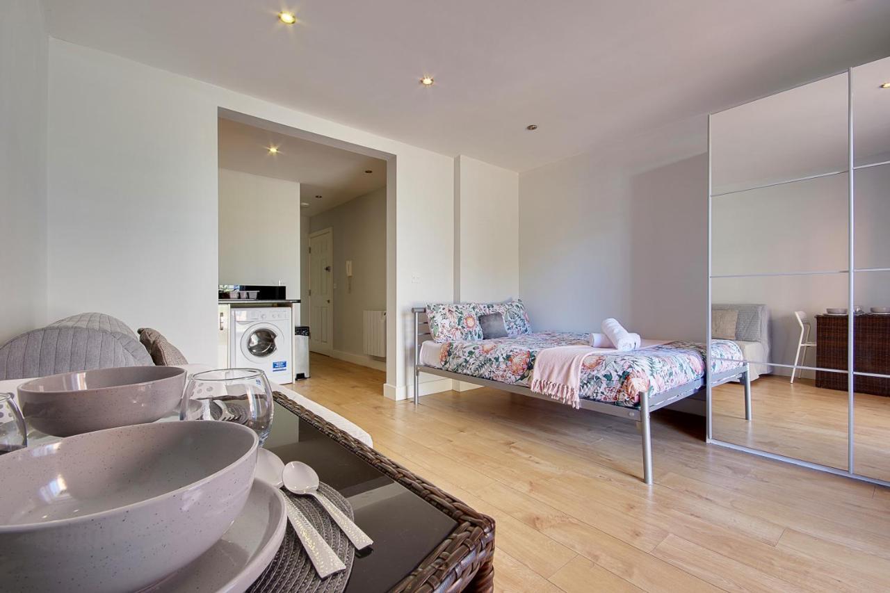 Turay Court Holiday Apartments Bournemouth Exterior foto